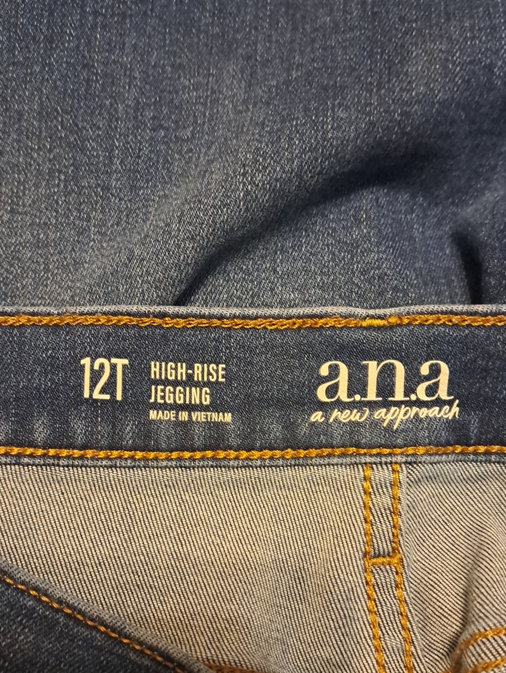 a.n.a High-Rise Dark Wash Skinny Jeans - Women. Size 12 Tall. - Picture 11 of 12
